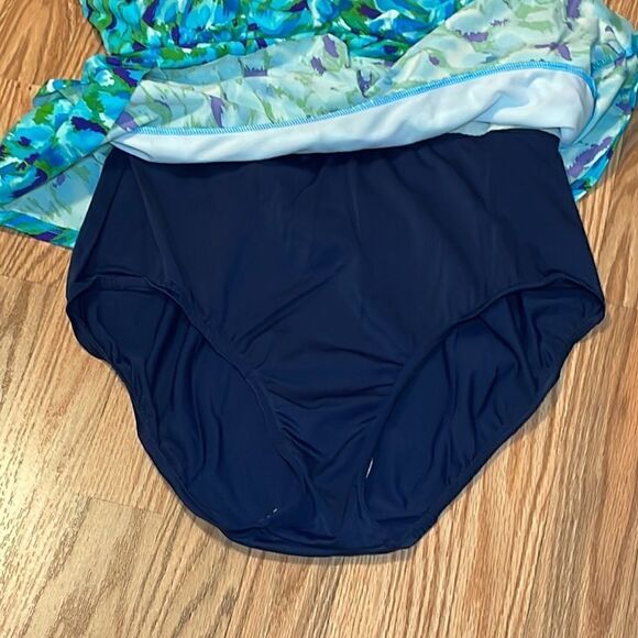 Vintage Paradise Bay SwimSuit, Ruffled, 14 - Picture 3 of 9